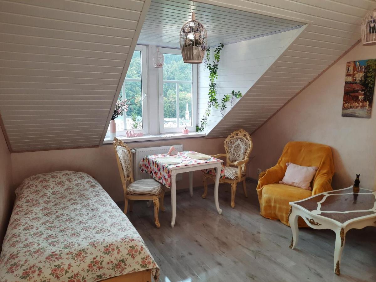 Apartamento Fantasy Karlovy Vary Exterior foto