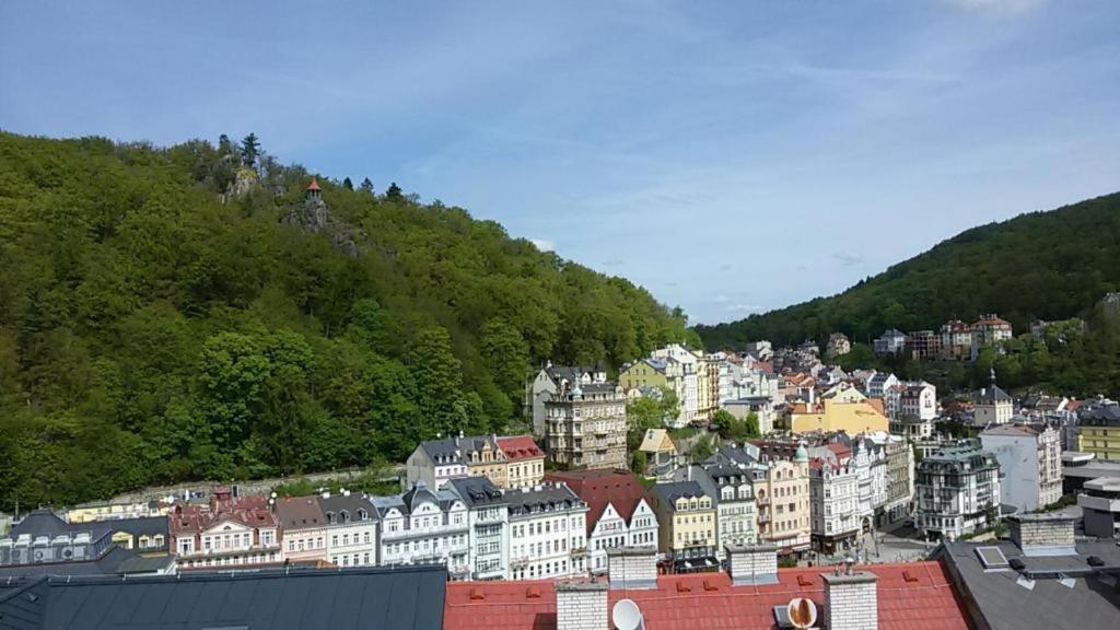 Apartamento Fantasy Karlovy Vary Exterior foto