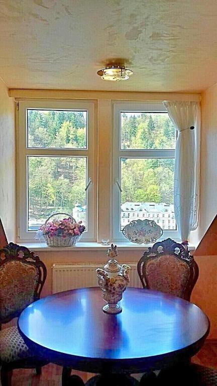 Apartamento Fantasy Karlovy Vary Exterior foto