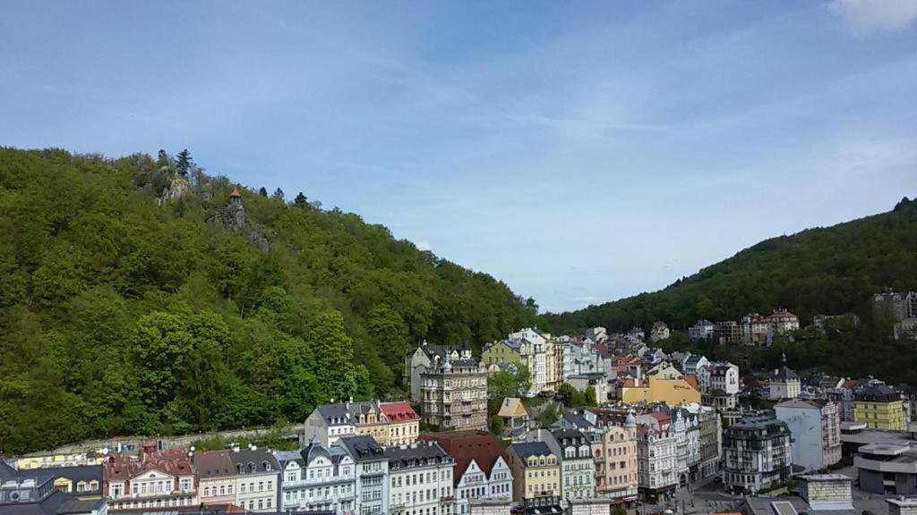 Apartamento Fantasy Karlovy Vary Exterior foto